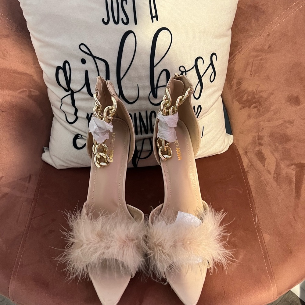 Fashion nova, nude, size 11